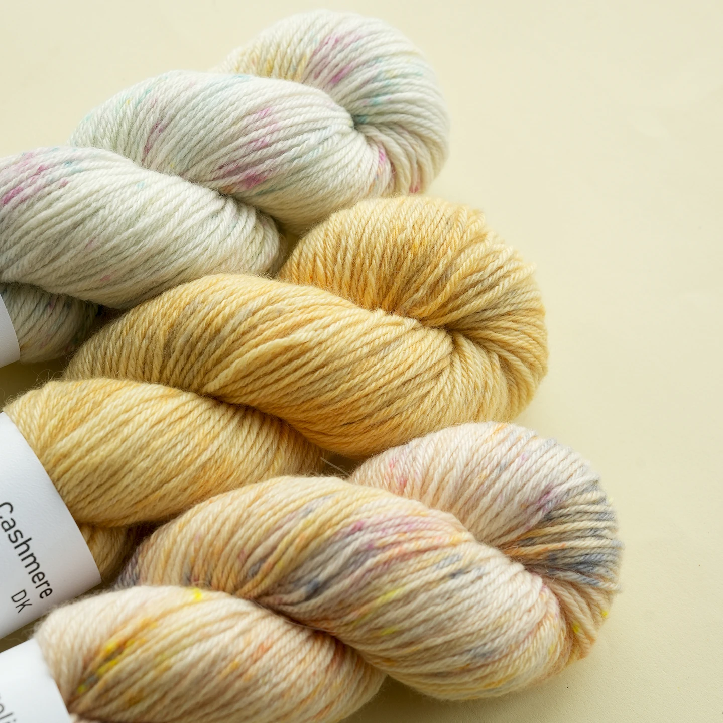 55g Lotus Handpainted 100% Cashmere Yarn, DK Weight Hand Knitting Crochet Yarns for DIY Sweaters Shawl Scarves Garments