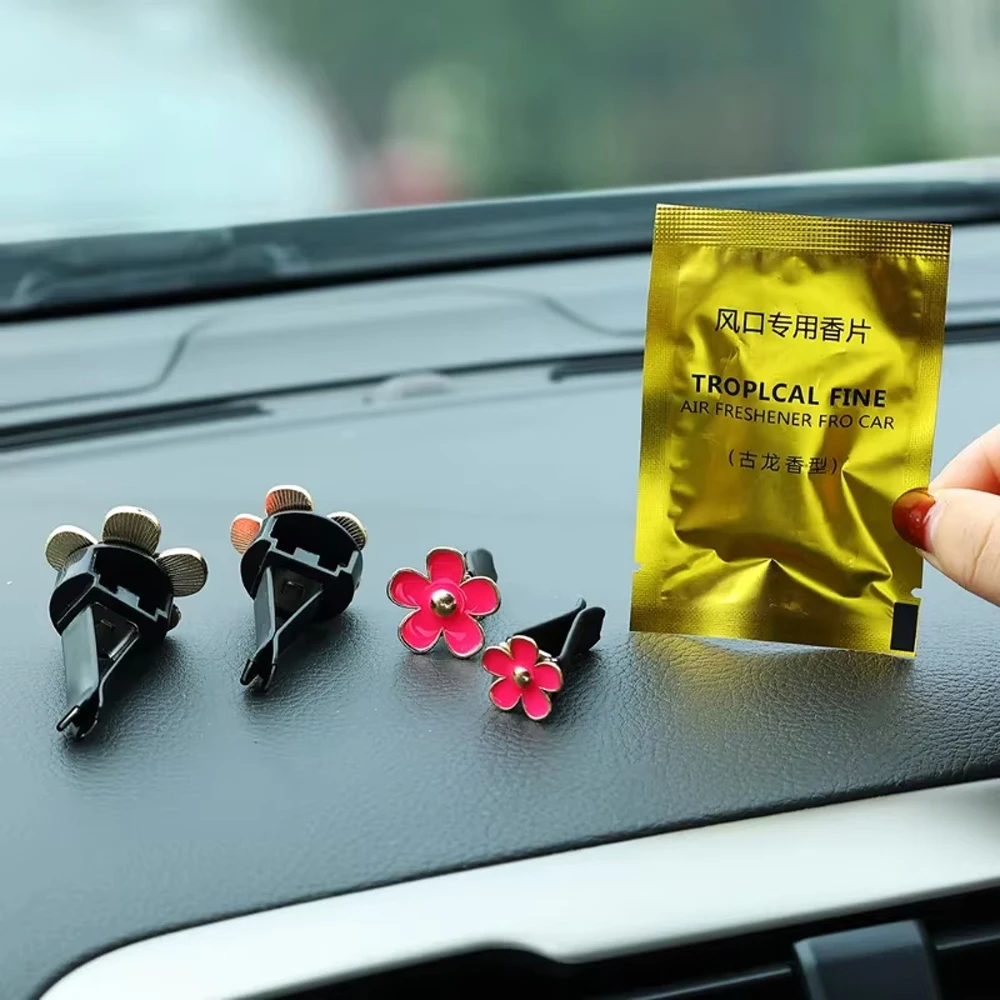 4Pcs/Set Car Outlet Vent Perfume Clips Car Air Freshener Conditioning Aromatherapy Small Daisy Interior Decoration Accessories - Image 5