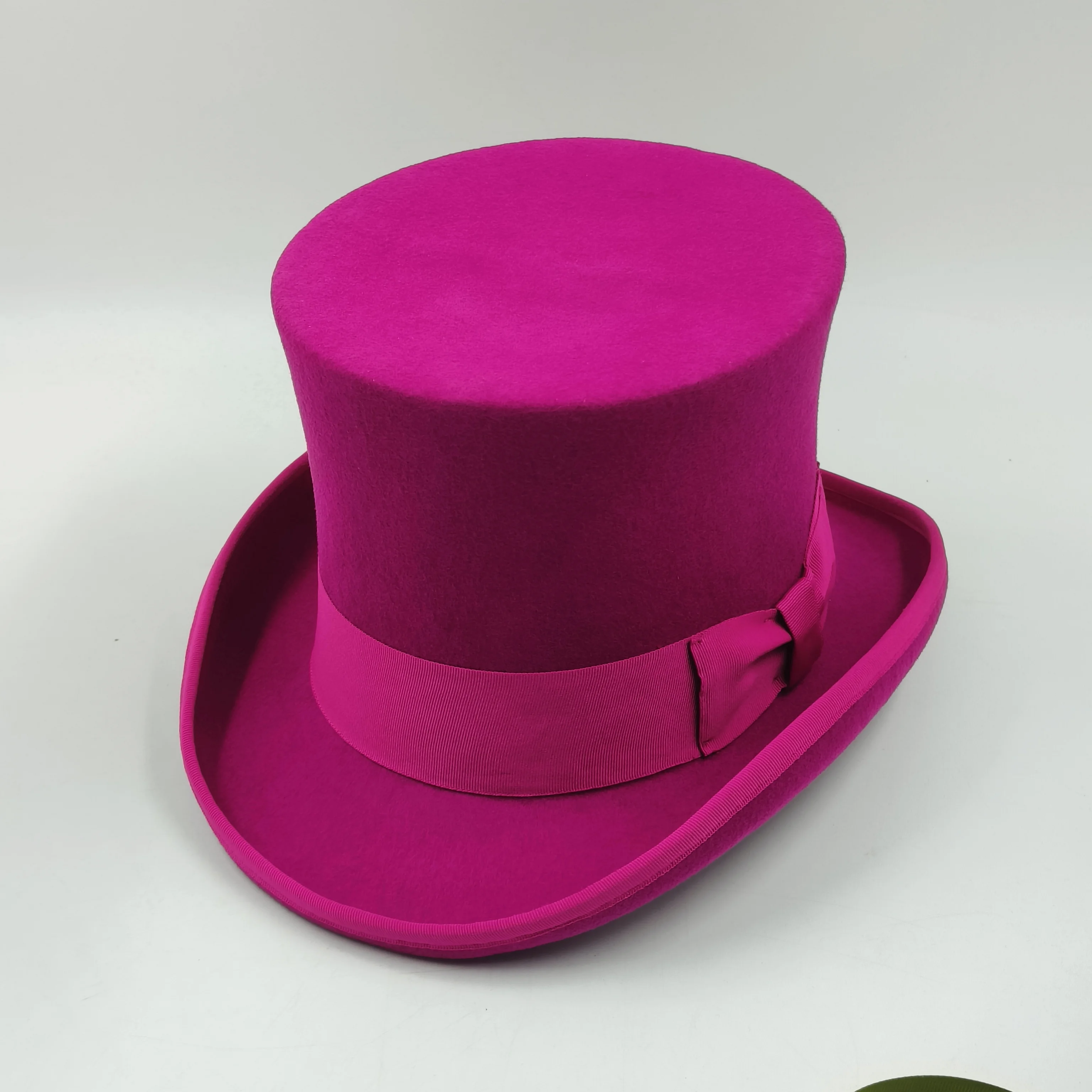 2024 cappello a cilindro alto rosa e viola cappello alto da mago cappello a cilindro jazz nero britannico cappello in feltro piatto da uomo e da