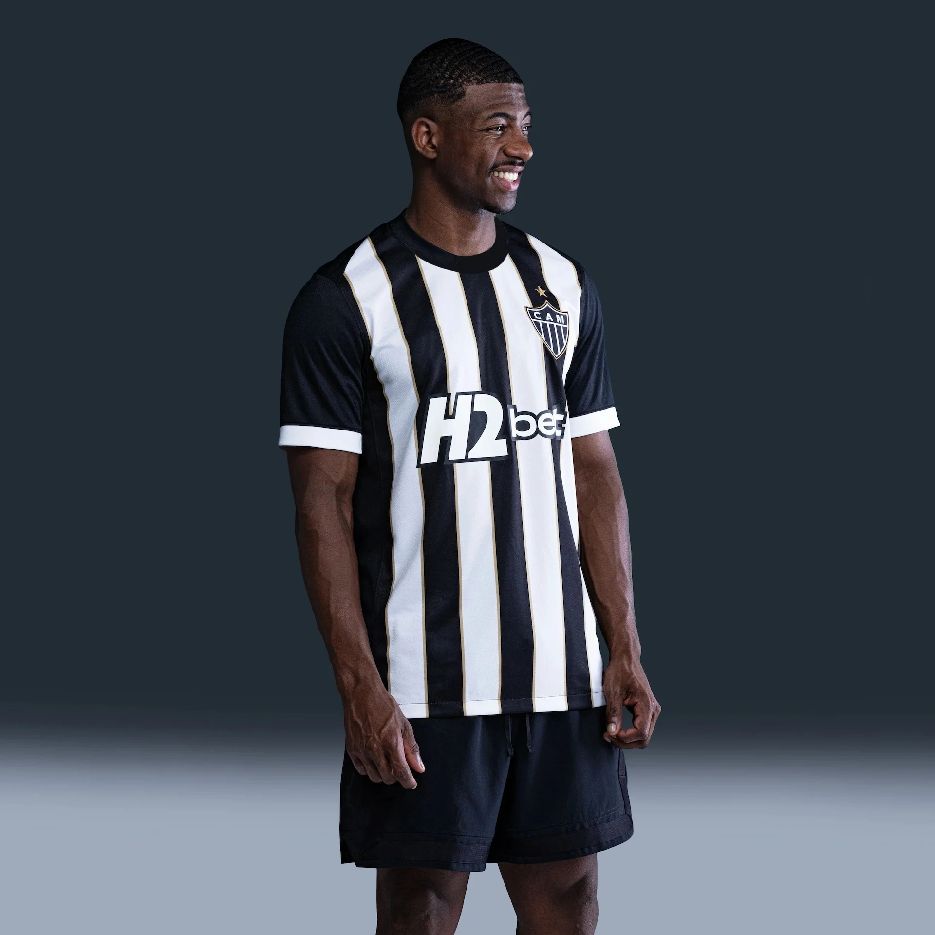 Camisa de Treino Atlético Mineiro Preto e Branco G. Scarpa 10 Verão 2026! Retro Stripes × '10' para um Toque Herança Unissex!