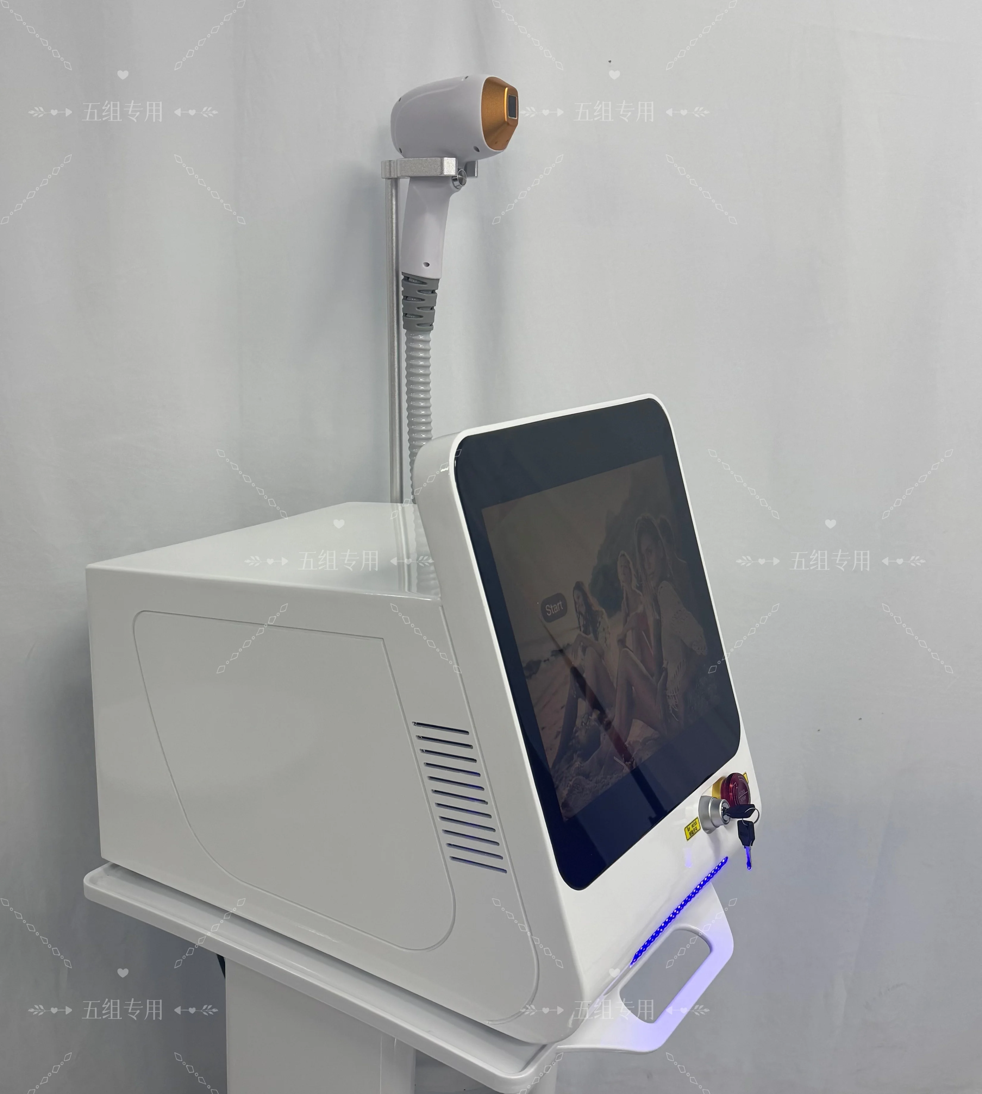 

Portable 808 3wave Diode Laser Permanent Hair Remove Fast Depilation Painfree Follicle Penetration Skin Rejuvenation Device