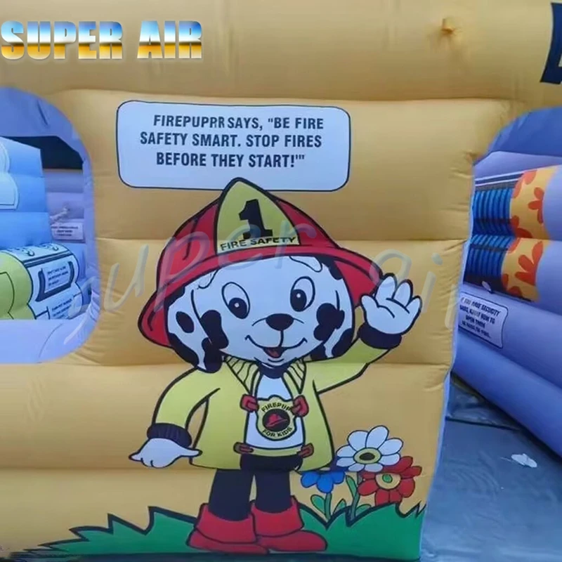 Gorąca wyprzedaż, niestandardowy, dmuchany kwadratowy namiot o tematyce bezpieczeństwa pożarowego na zewnątrz, dmuchana stacja strażacka na imprezy.