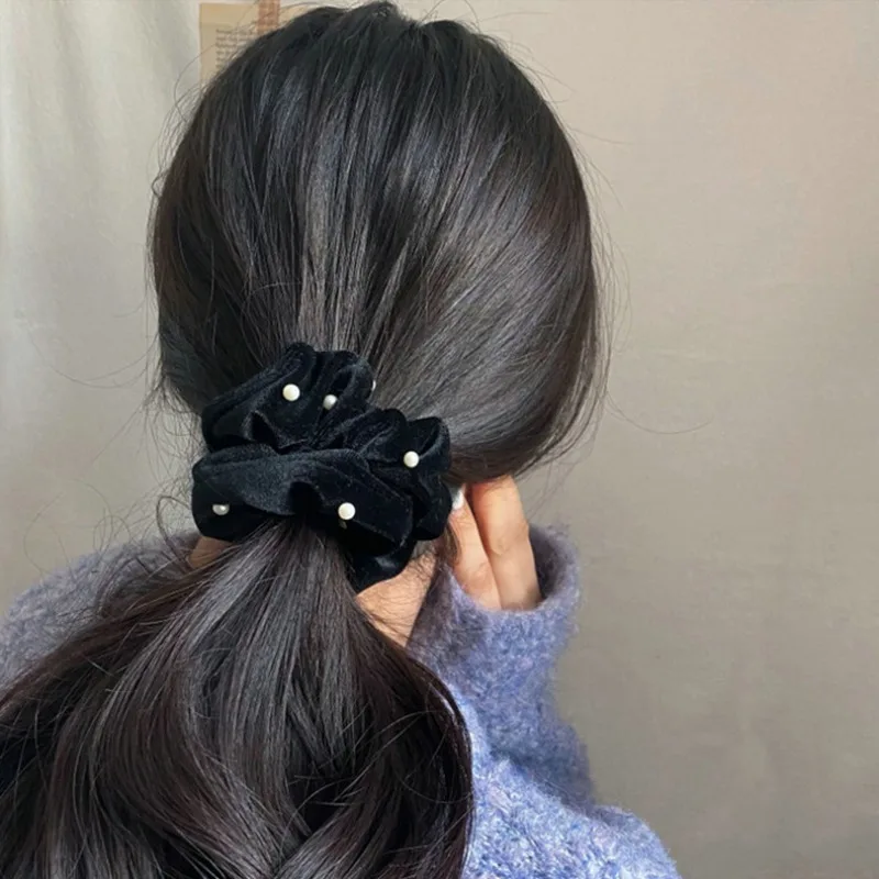 French Vintage Style Black Velvet Pearl Pleated Large Scrunchie Head Cord Fashion Sense Flower Hair Cord Elastic Hair Bands