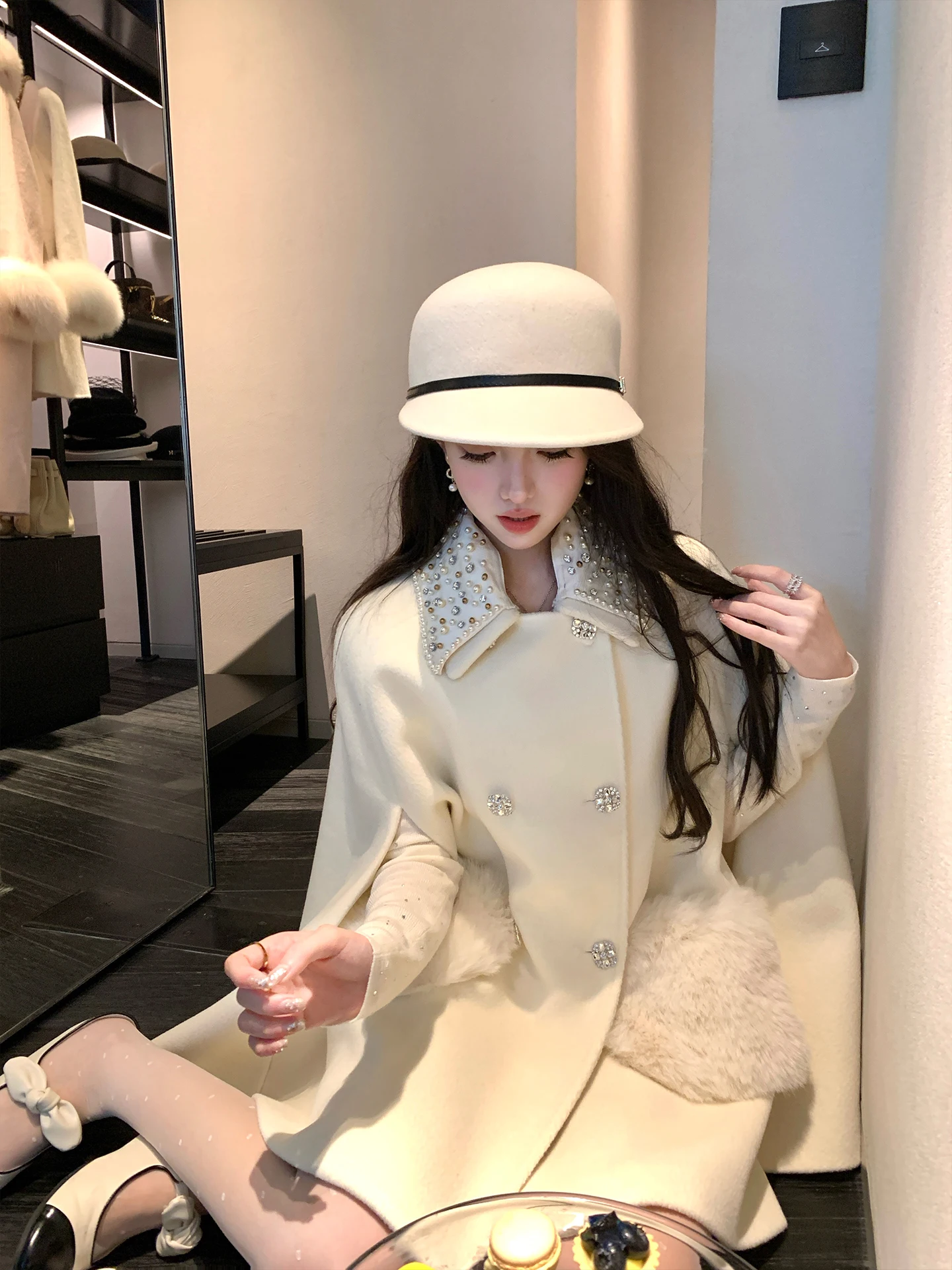 Acaine White Island Ice Vine Pearl Collar Woolen Coat Women's Winter Fashion Outerwear Diamond Buckle Elegant Feel Coat