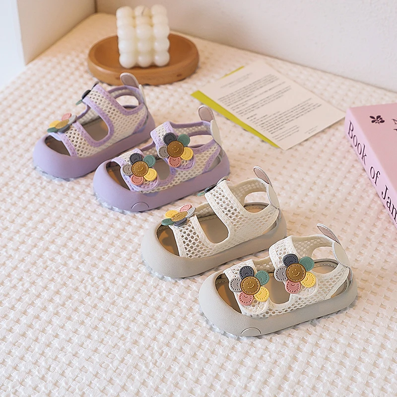 

Baby Beach Shoes Sweet Flowers Toddler Sandals Toes Capped Soft Bottom 2026 Summer New Girls Walking Shoes Non-slip Comfortable
