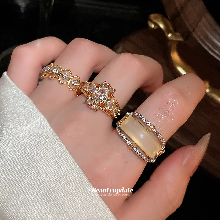 Luxury Shiny Cubic Zirconia Ring Vintage Gold Plated Stackable Geometric Band Sparkling Wedding Party Statement Jewelry