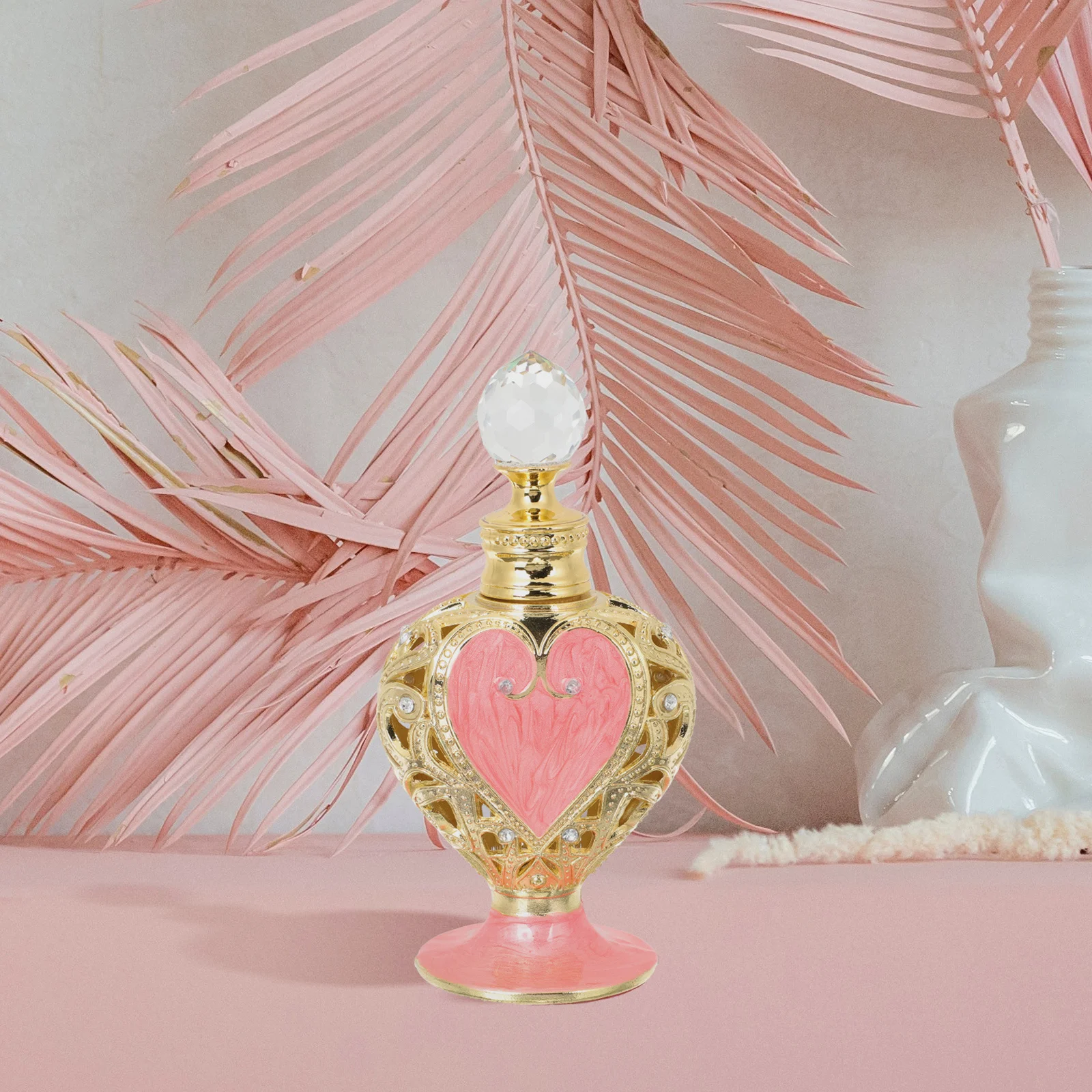 Heart Shaped Essential Oil Bottle Empty Refillable Aroma Bottle for Perfume Sample Storage Creative Fragrance Holder