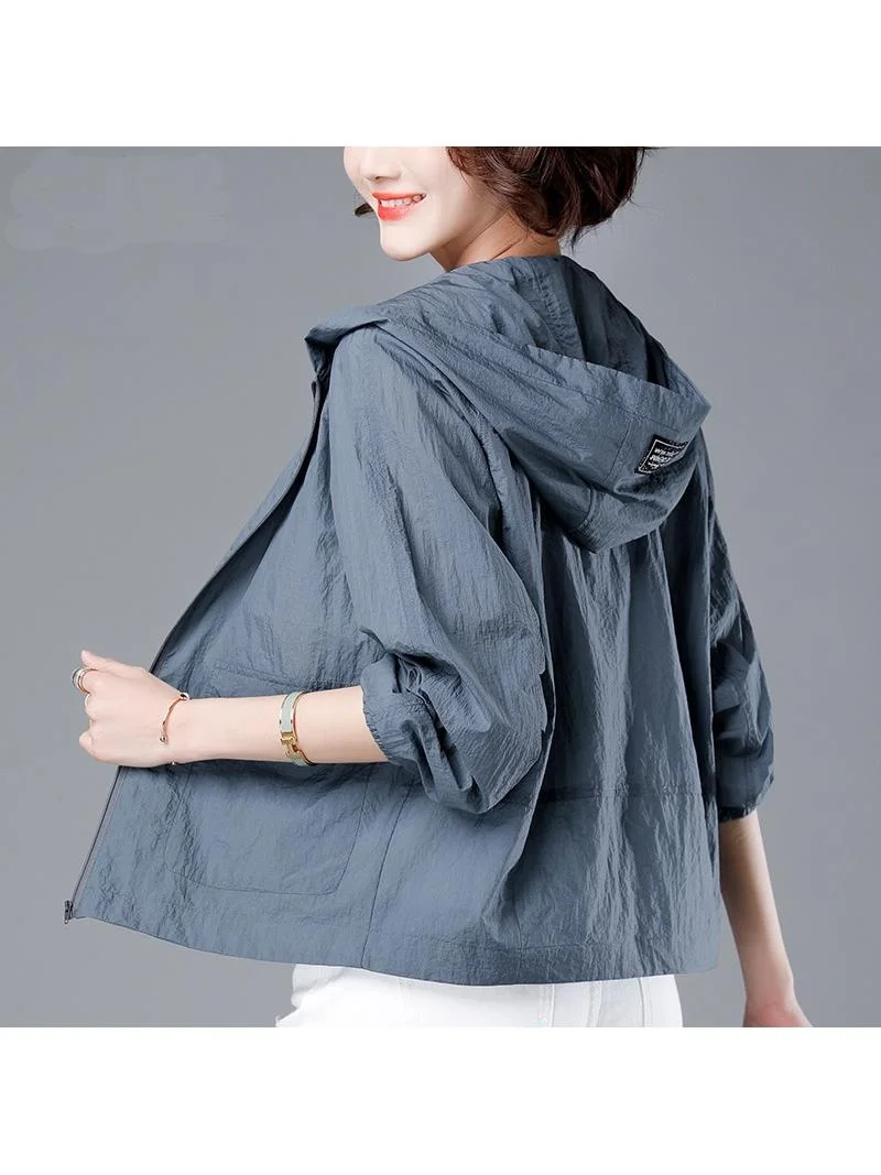 Fashionable Breathable Women's Summer Thin Ice Silk Sun Protection Clothing Casual Style Quick Dry Nylon Fabric Large Size