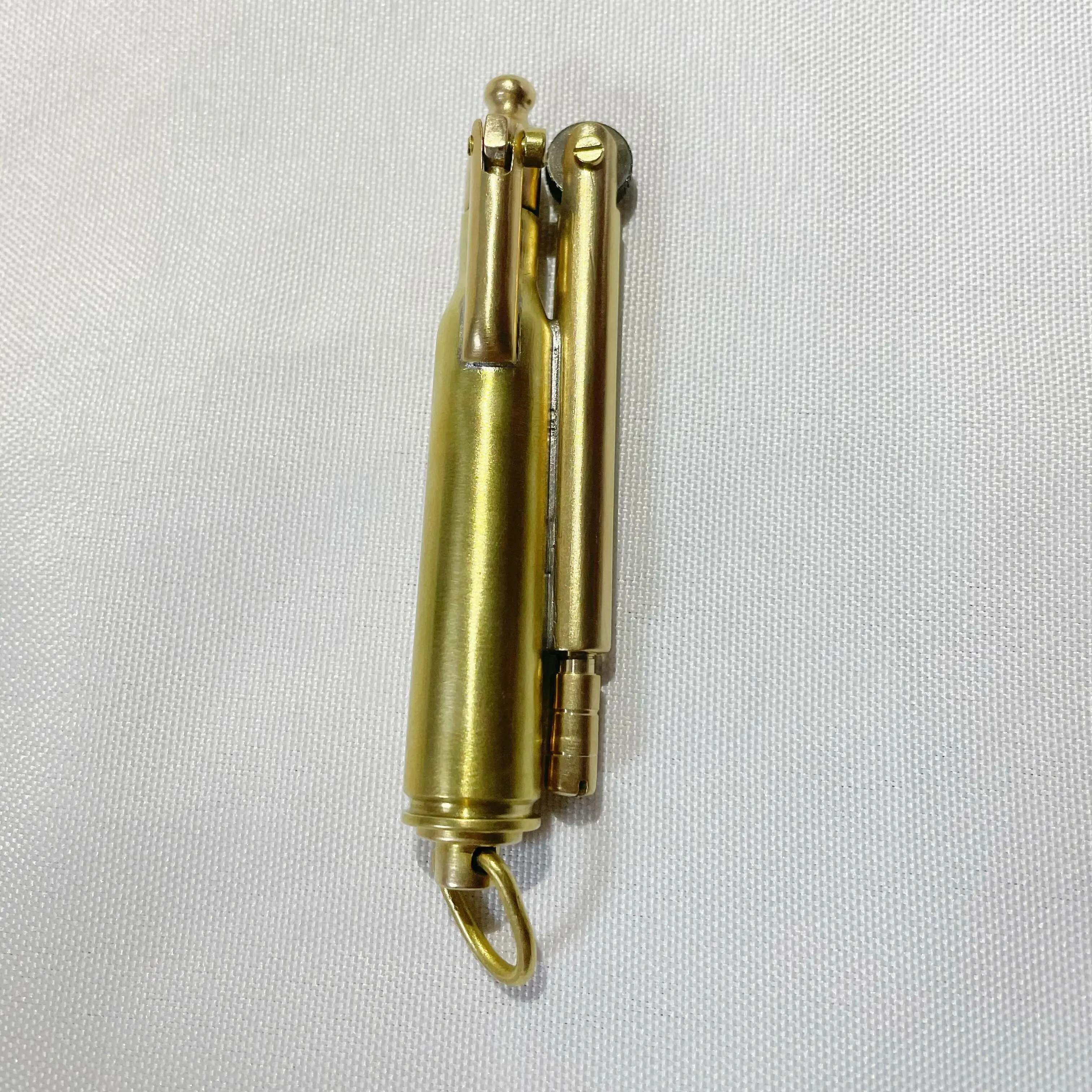 Portable Handcrafted Brass Lighter with Bullet Shell Design for Collection or Gift