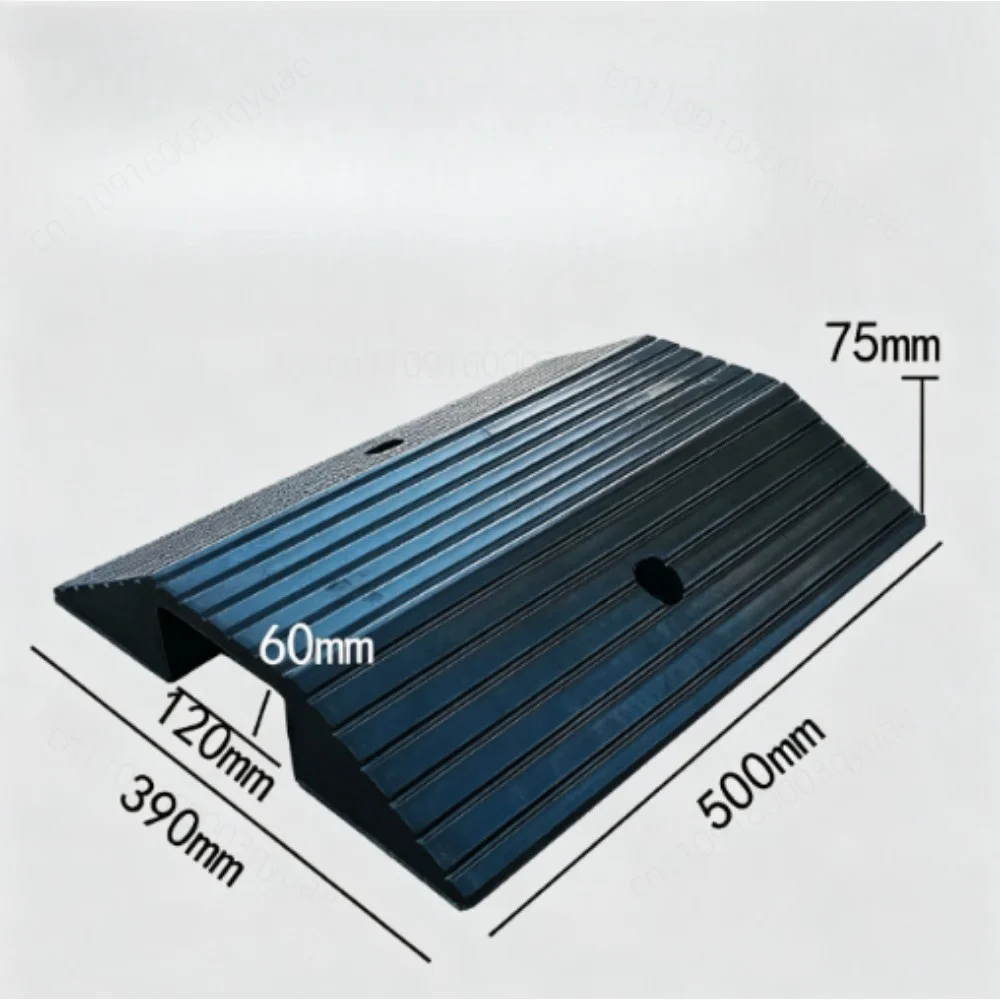Portable uphill pad bridge type rubber road slope step curb electric car
