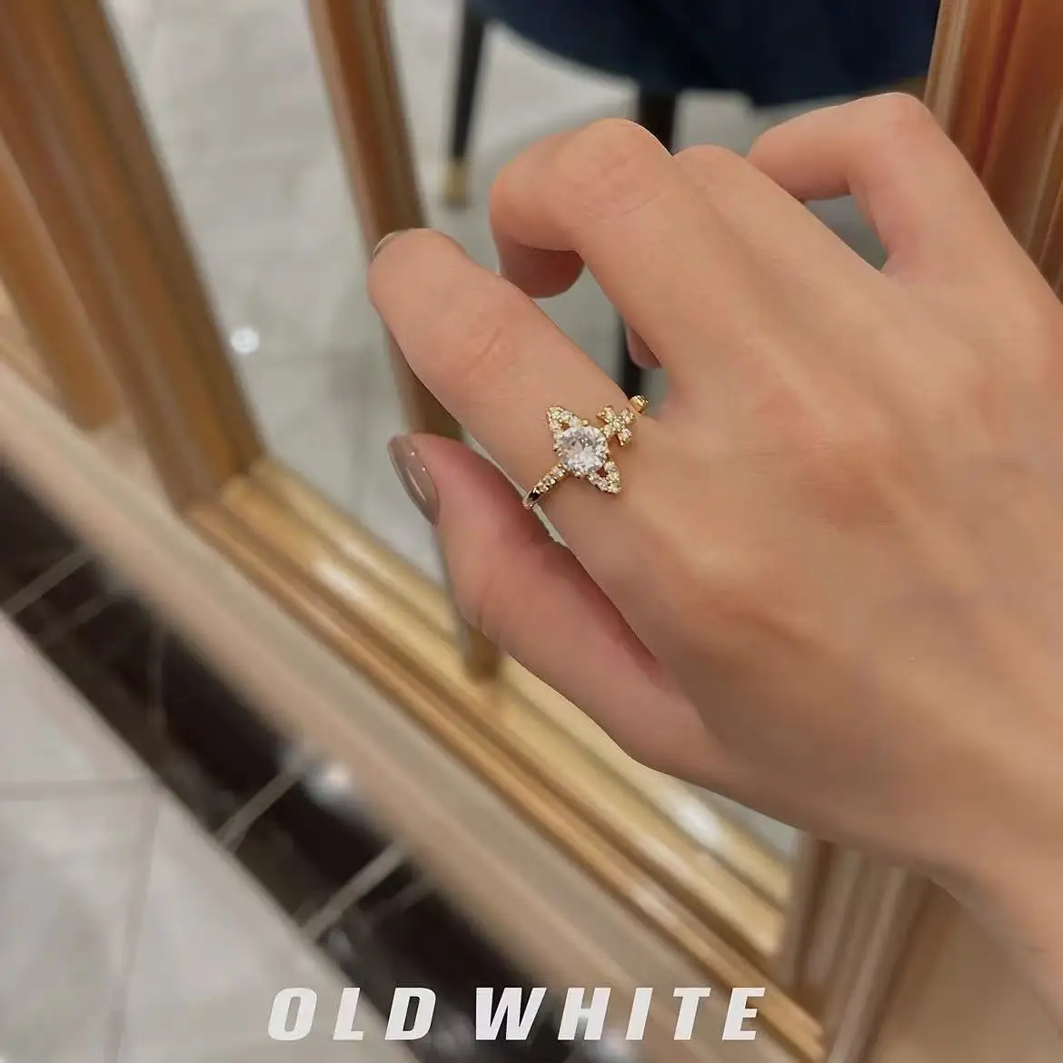 Saturn Zircon ring for women, with a light luxury and fashionable style is an open ring that goes well with Internet celebrities