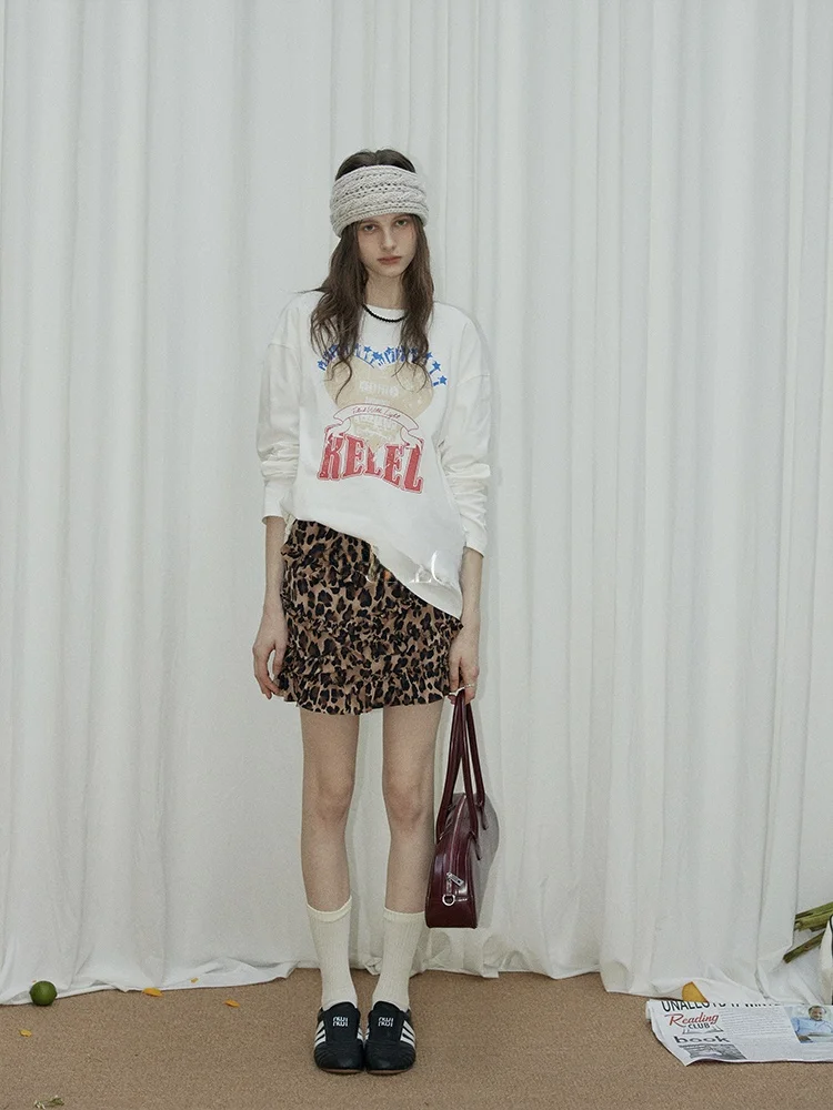 

Relez Women's Long Sve T-irt Pure Cotton round Ne Print Loose Fit Summer Base irt Creative Crossbody Design Sweet Sle