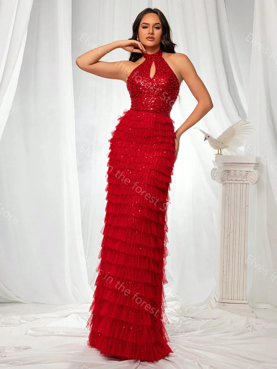 Charming Red Evening Dresses Halter Glitter Sequins Sleeveless Women Prom Gowns Tiered Ruffles Celebrity Wedding Guest Gowns
