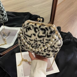 Fashion Design Women's Dinner Bag 2023 Winter Plush Leopard Clutch Bag Chain Metal Clip one-shoulder Crossbody bag