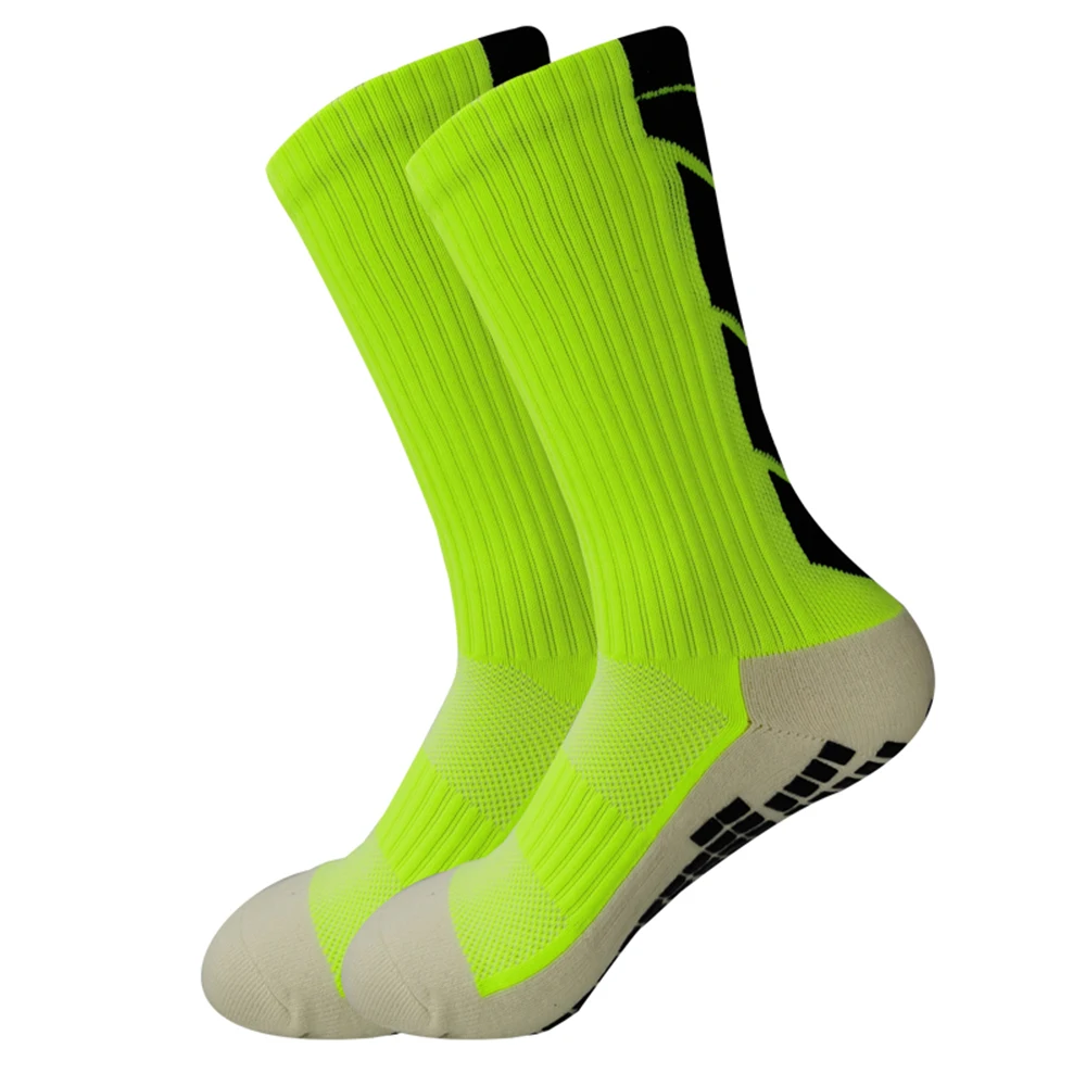 Three Pairs of Anti Slip Soccer Socks Are Soft,breathable,and Highly Elastic,providing A Comfortable and Non Slip Fit for Sports