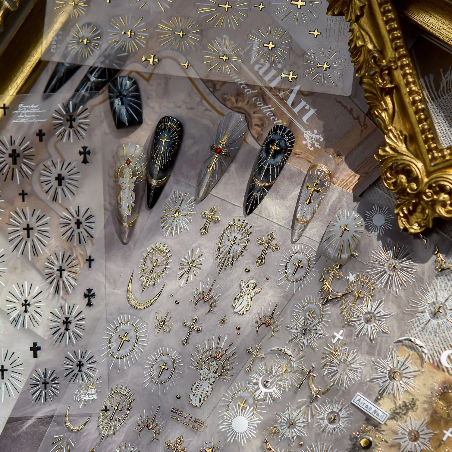 Gold-embossed Nail Sticker Retro Holy Light Faith Cross Self-Adhesive Slider Design Tips Manicure Guides For DIY Nail Decoration