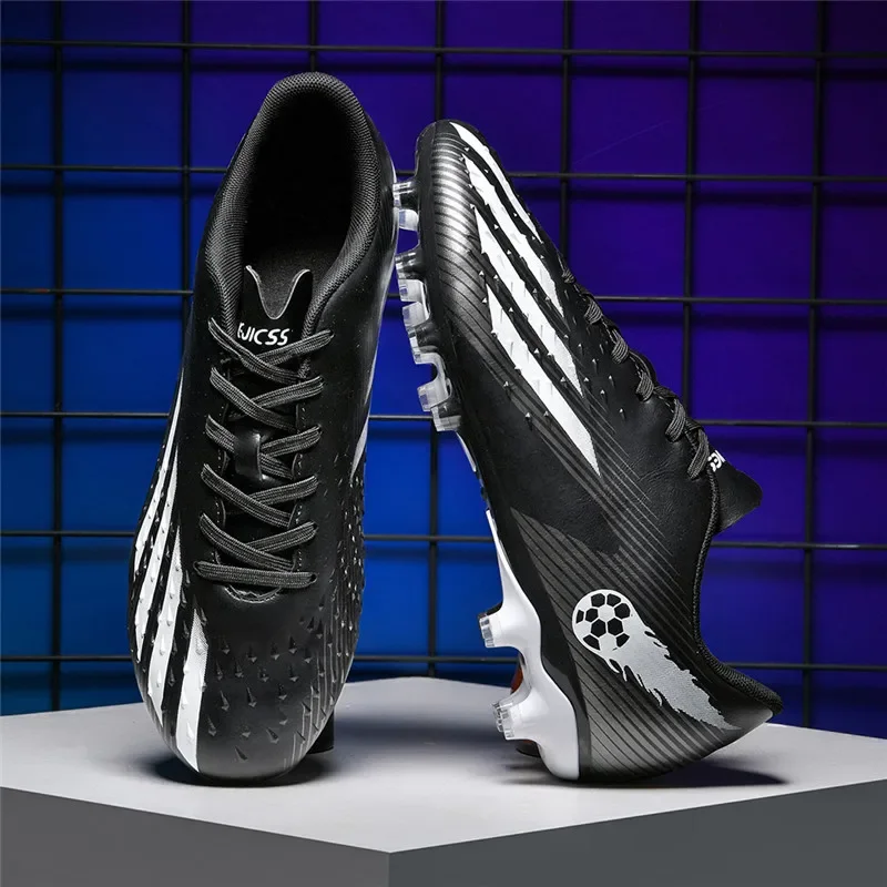 Original New Soccer Shoes Cleats Sport Men Breathable Football Boots Adult Futsal Training Ultralight Non Slip Football Shoes