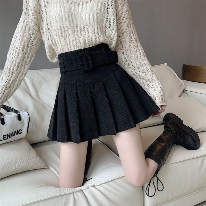 กระโปรงทรงเอเอวสูงผ้าลูกฟูกจีบพลีท  แฟชั่นฤดูใบไม้ร่วงและฤดูหนาว 2025  ทรงเข้ารูป  ความยาวครึ่งตัว  ทันสมัย  สำหรับสาวมั่น