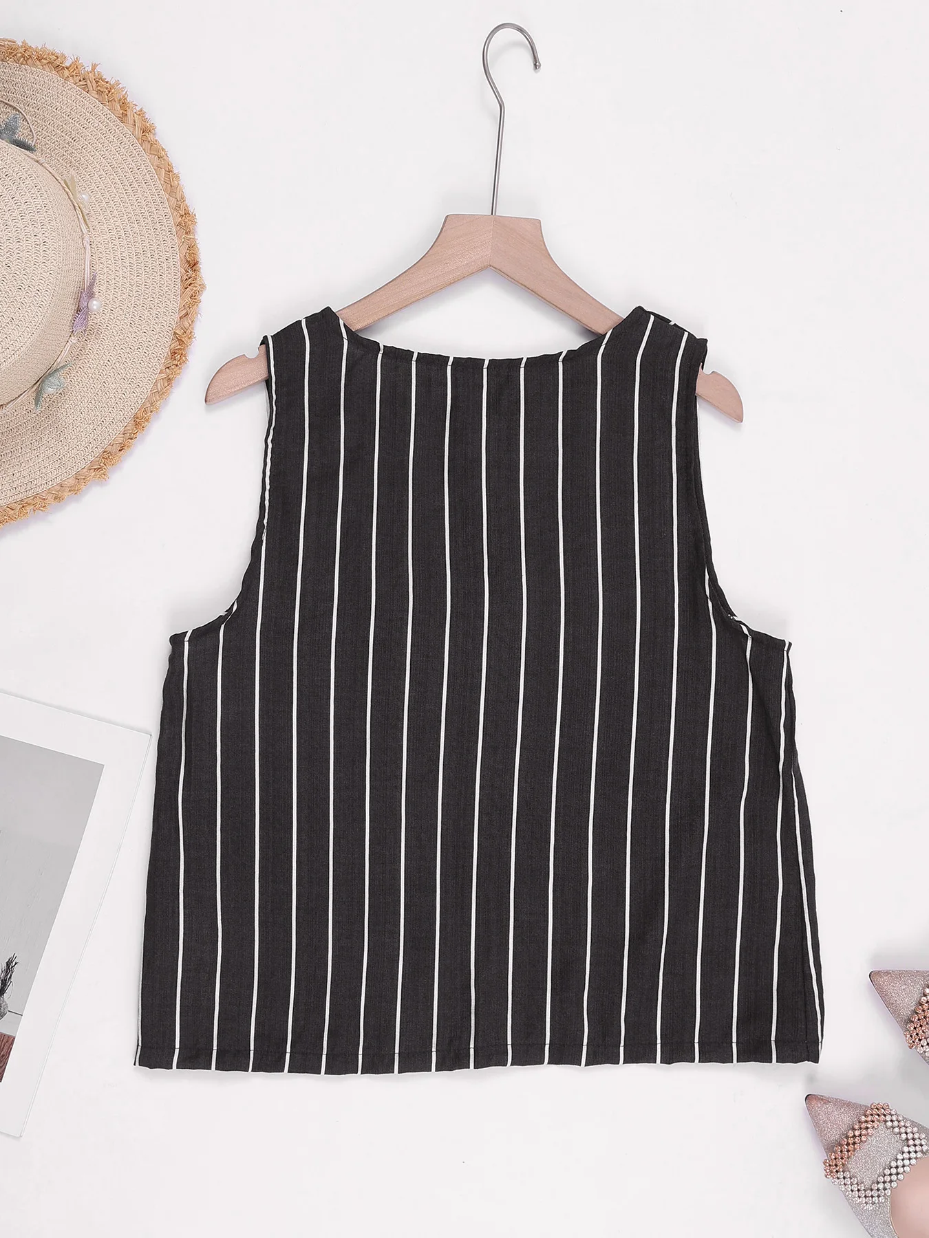Gestreiftes zweiteiliges Outfit für Damen, ärmelloses Tanktop mit Knöpfen und elastische Hose mit weitem Bein und Kordelzug, lässiger Urlaubskostüm – Detail 27
