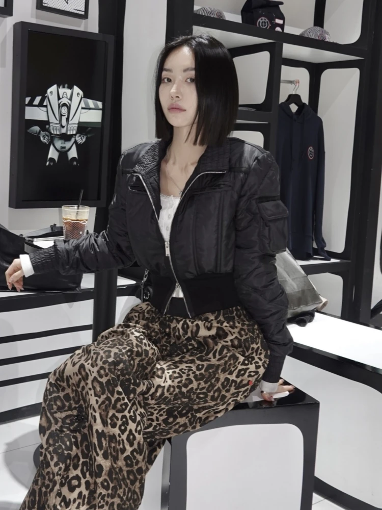 

Winter 2026 Women's Bla Stand Collar ort Cotton Jaet Slim Fit Waist Cinched Zipper Biker Sle Outerwear Korean Version