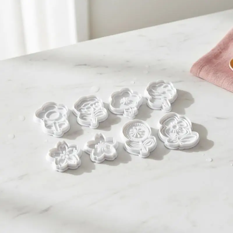 4Pcs/Set 3D Flower Pattern Plastic Biscuit Mold DIY Kitchen Cake Decorating Tools Cookie Cutter Stamp Fondant Embosser Die