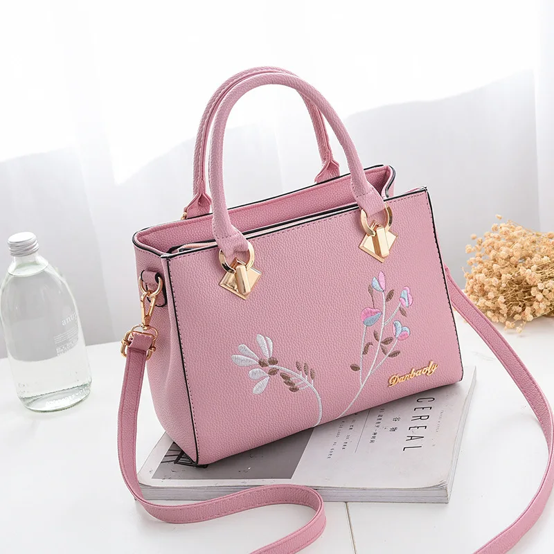 TRAVEASY 2024 New Women\'s Bag Female Leisure Style Atmosphere Fashion Female Bag Cross Body Bag Single Shoulder Bag Handbag