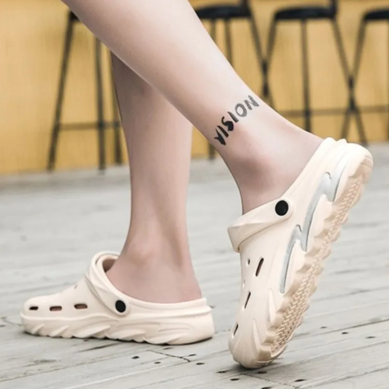2026 New Men's Closed Toe Slippers EVA Anti Odor Ventilation Shoes Lightweight Summer Sandals for Beach Garden Home Wear