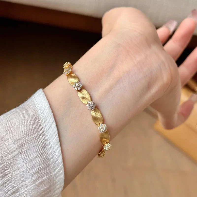French vintage sparkling zircon adjustable bracelet for women classic hand chain