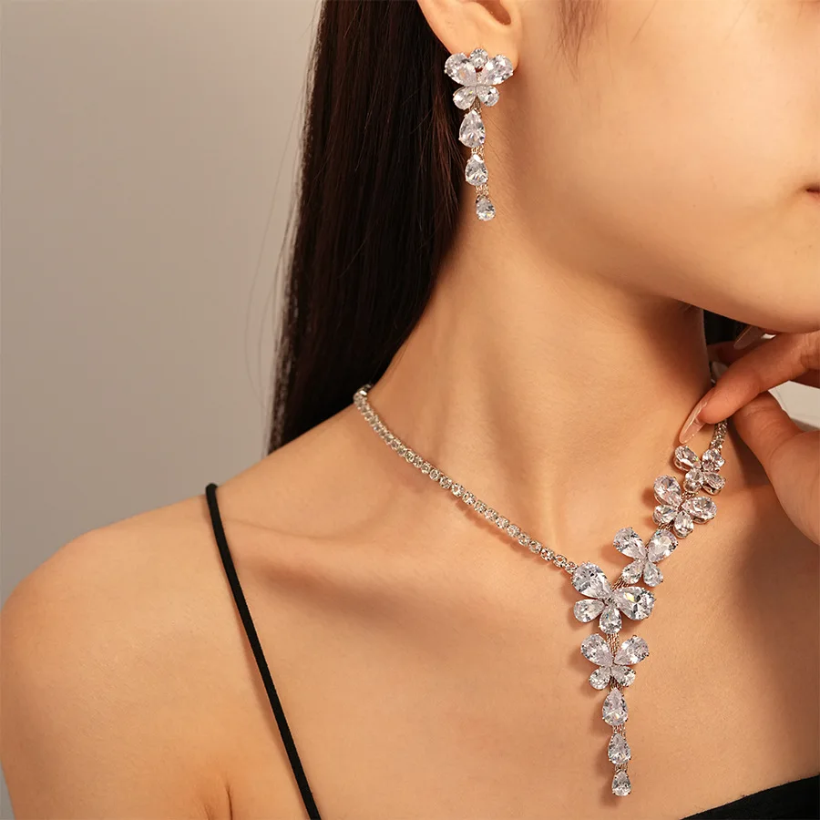 

3 Pcs Shiny Zircon Butterfly Tassel Necklace Earrings Dangle Women's Fashion Jewelry Set Wedding Banquet Party Accessories
