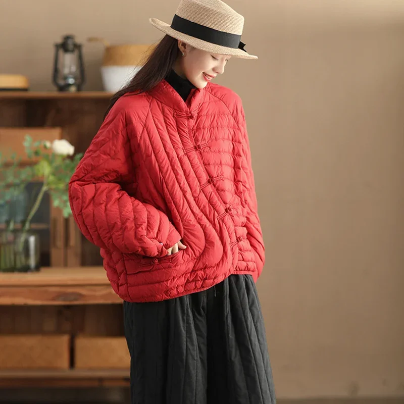 

Высококачественная модная осенне-зимняя верхняя одежда: винтажное пальто 2026 года, новая женская ультралегкая куртка из белого утиного пуха, свободного кроя, повседневная, увеличенного размера.