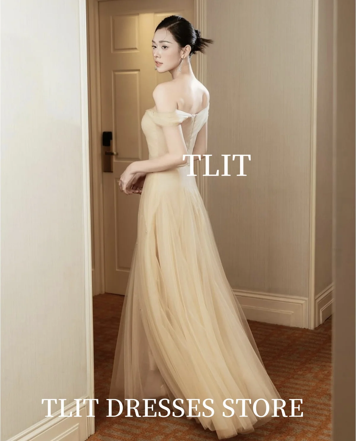 فساتين سهرة أنيقة من التول الحريري باللون الأصفر الفاتح من TLIT مخصصة قبالة الكتف بدون حمالات فساتين حفلات كريستال على شكل حرف a تنورة