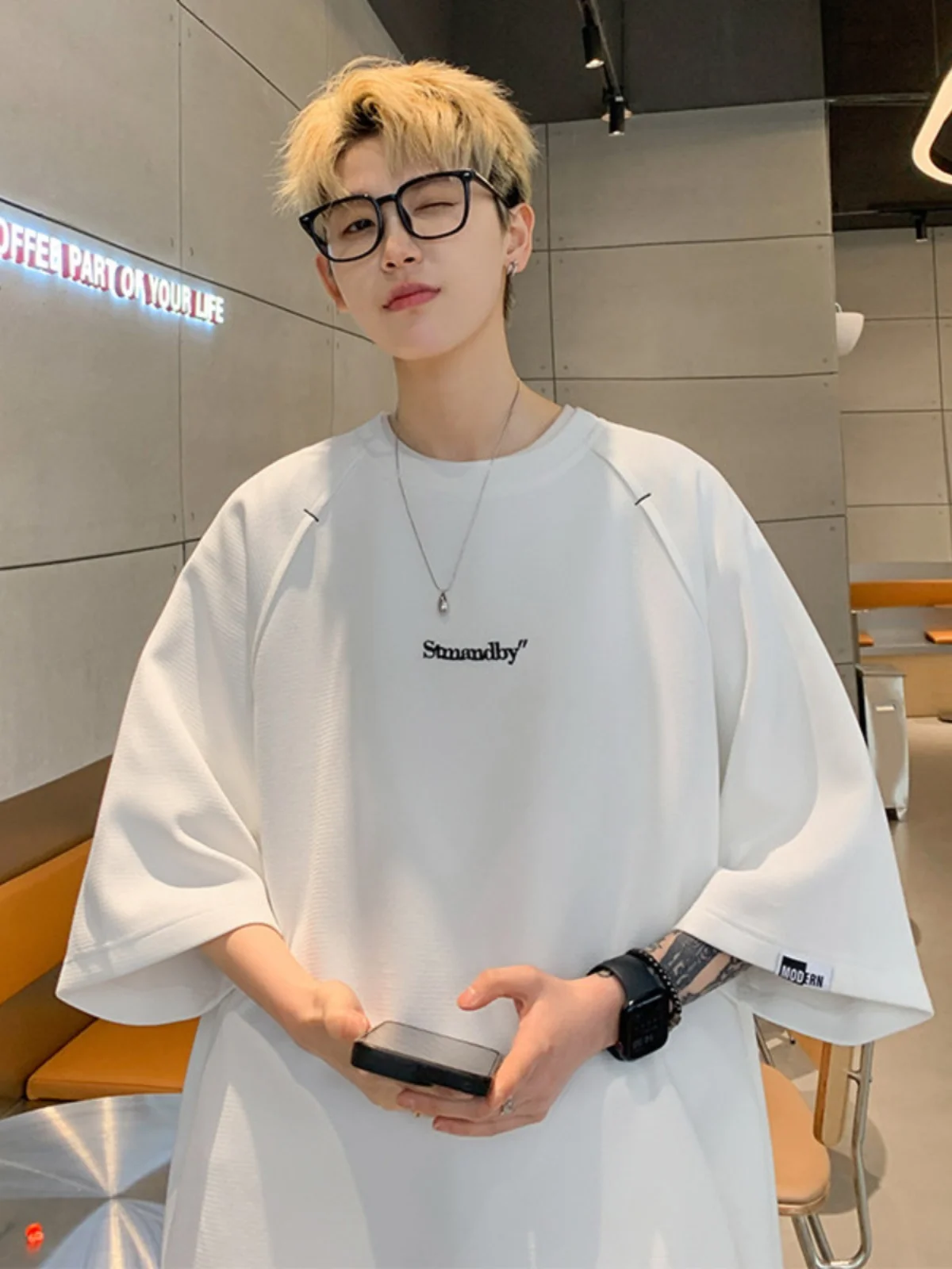 

Premium White ort Sve Men's T-irt Loose Fit Summer Faion Brand Cool Feeling Casual Sle round Ne Print Tee