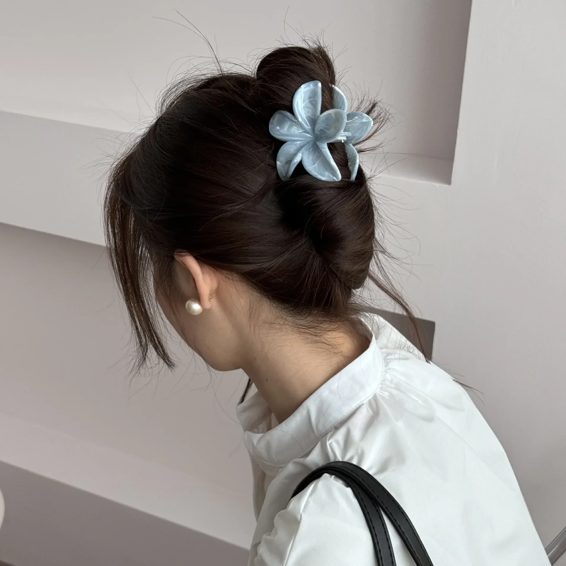 

Ink texture, high-end temperament, hairpin, back of the head, female large hair, shark clip hair ornament