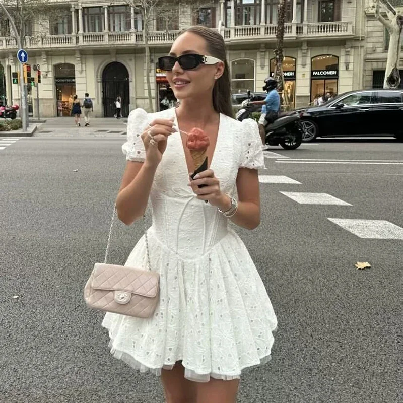 Summer Women Hollow Out Embroidery Slim White Mini Dress Vintage Puff Sleeve V Neck Low Waist Female Casual Party Dress