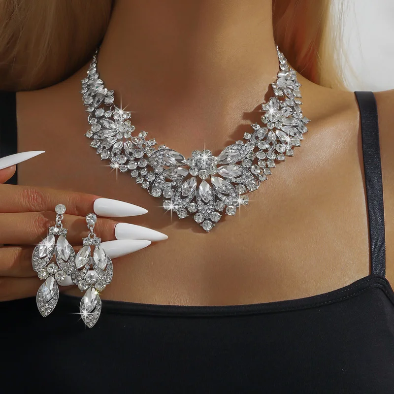 

European and American Bride Wedding Necklace Earrings Wedding Dress Full Diamond Flower Crystal Full Diamond Elegant Jewelry Acc