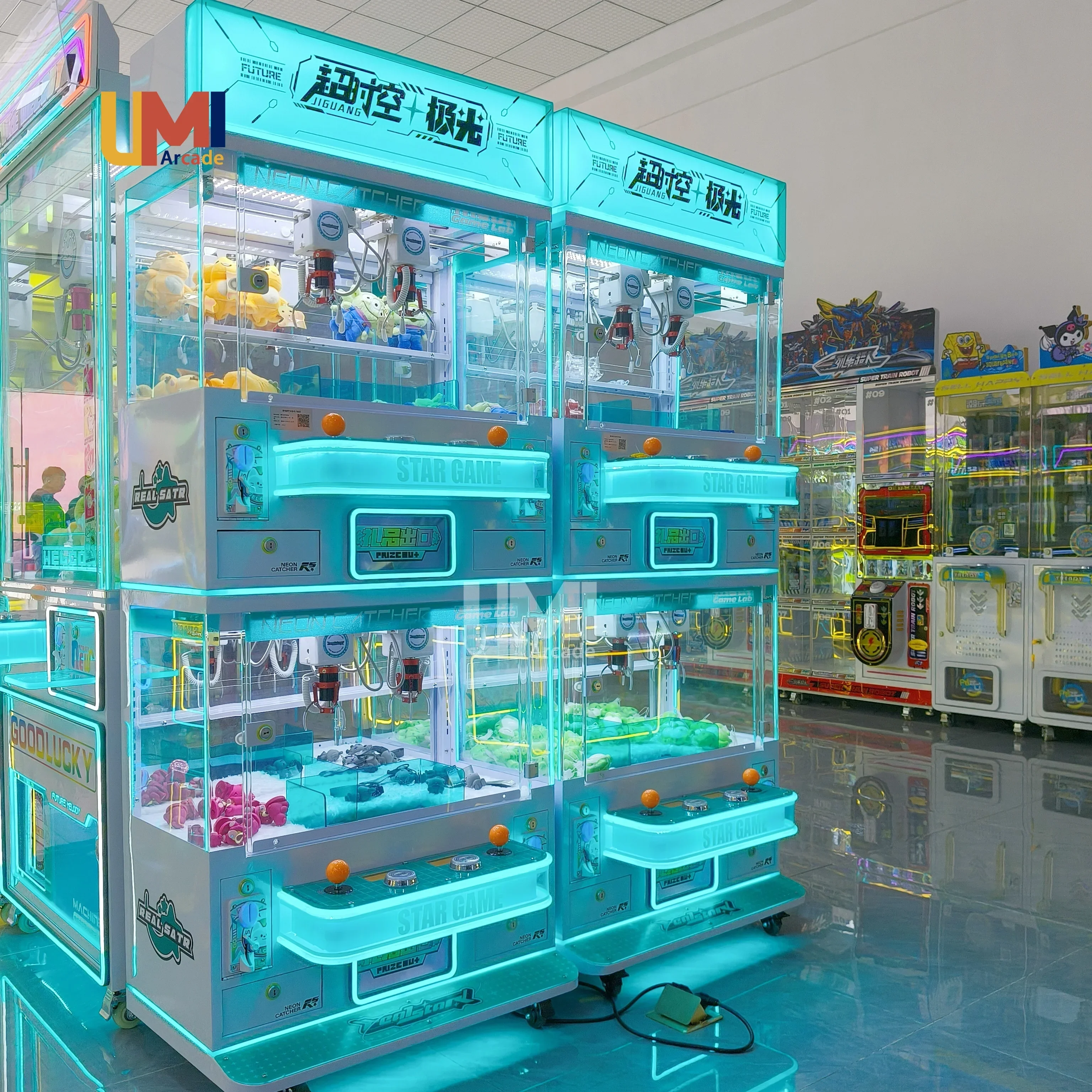 4-Player Mini Claw Machine Metal Cabinet Crane Vending Game Joystick Control for Entertainment and Game Centers