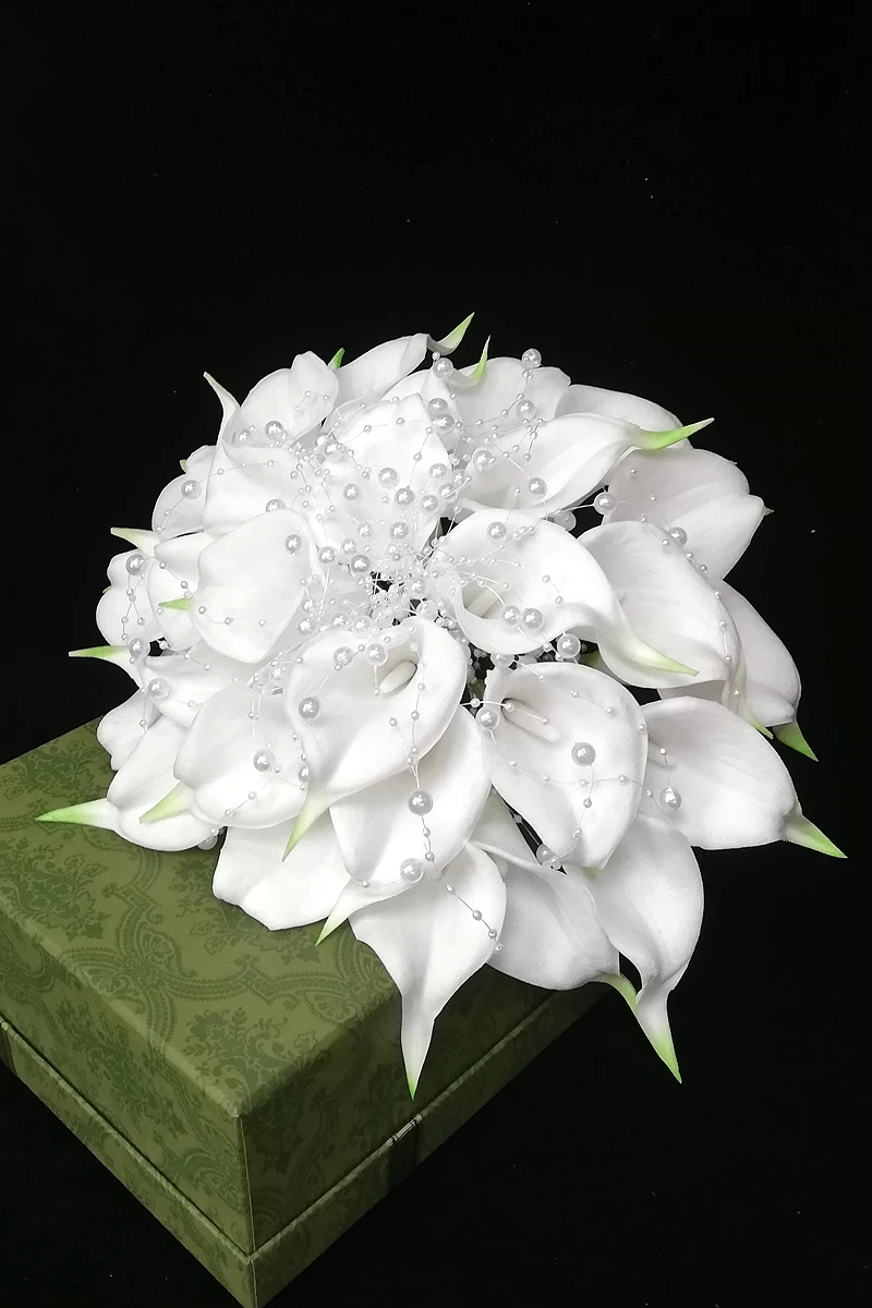 New in Wedding Accessories Ivory Calla Lilies with Pearls Luxury Bridal Flowers ramo de flores para novia Wedding centerpieces