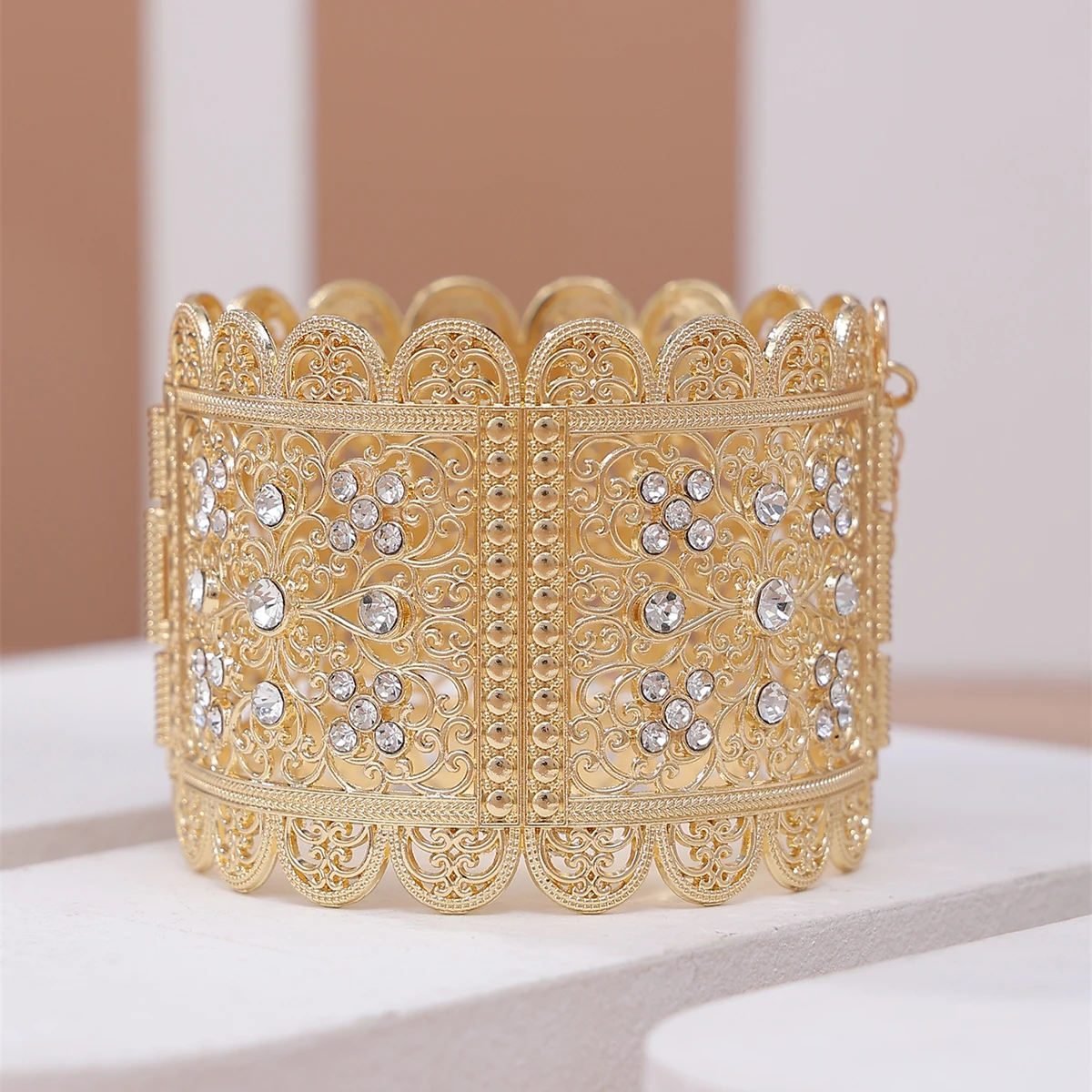 An Ornate Moroccan Bride's Bracelet An Open Lady's Armband Bracelet And Accessories For Traditional Arab Women Holiday Costumes