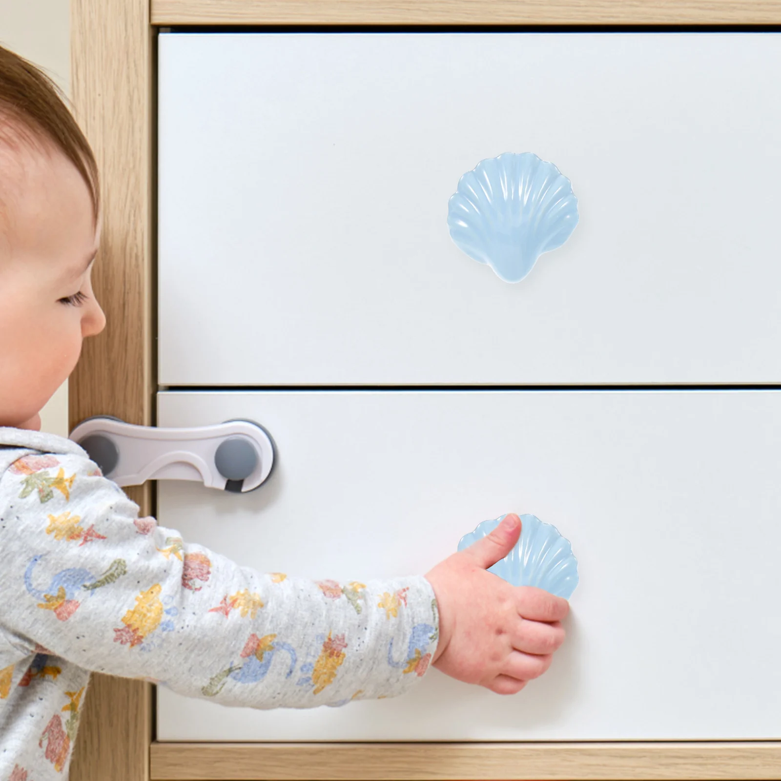 

2Pcs Shell Shape Ceramic Cabinet Knobs Metal Drawer Pull Modern Decorative Handles for Wardrobe Cupboard Dresser Furniture