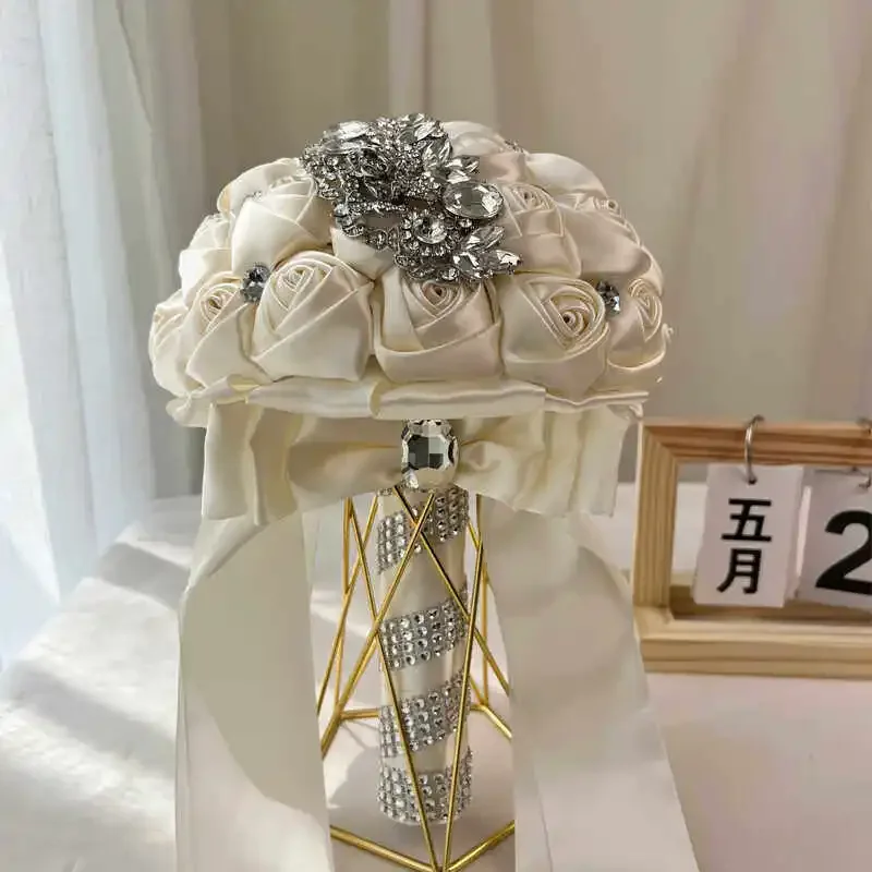 Korean wedding bride simulation bouquet heavy industry high-end rhinestone ribbon handmade luxury wedding photo for girlfriends