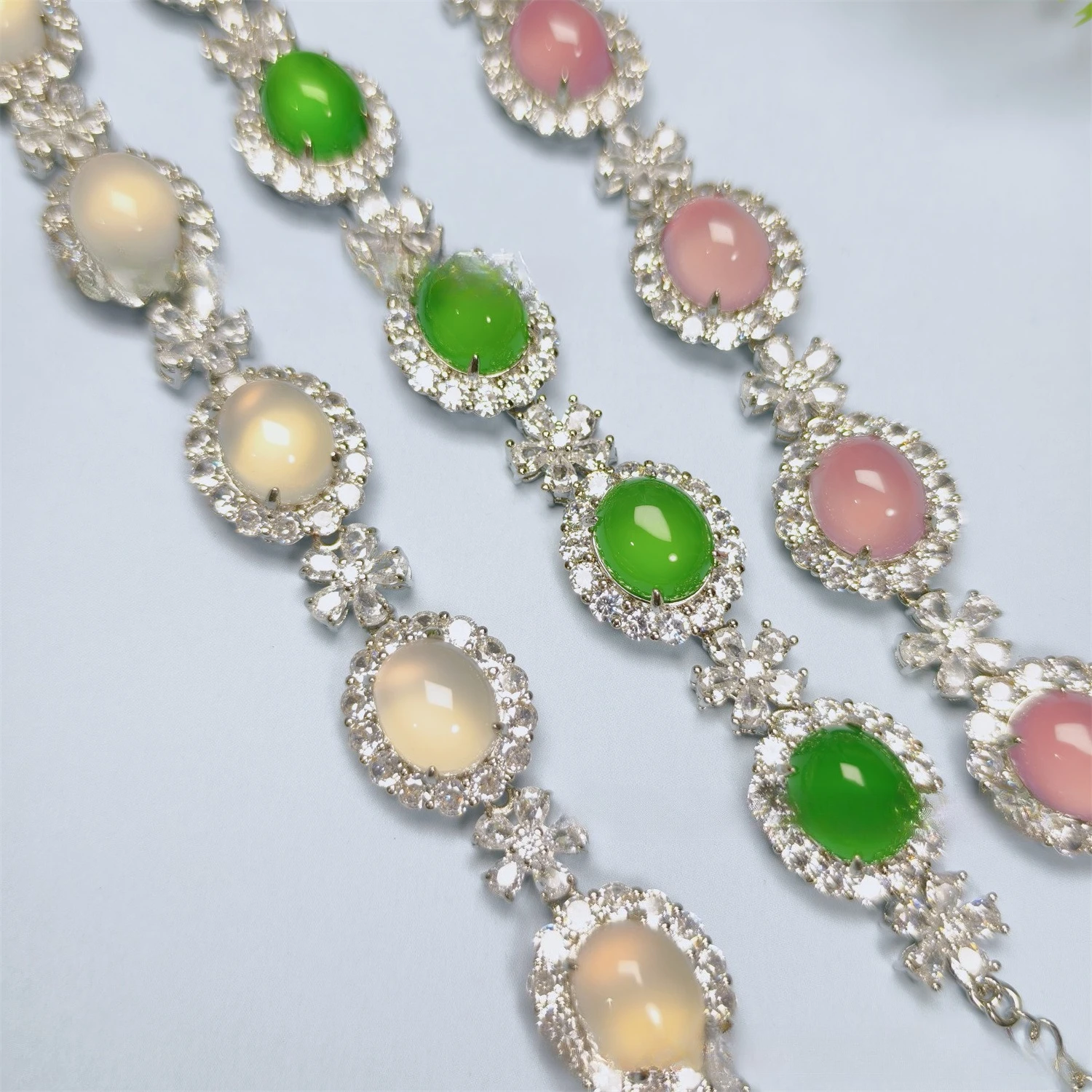 

A Chalcedony 925 silver plated with high ice chalcedony bracelet jadeite green chalcedony agate jade jewelry gift