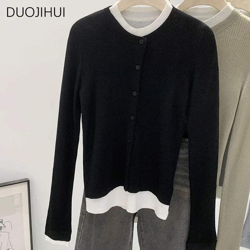 DUOJIHUI pullover wanita model Korea, pullover model Korea warna kontras dasar palsu, dua potong, pullover wanita, model kasual leher O klasik, musim gugur