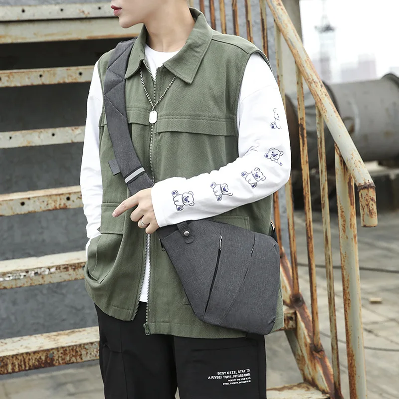 

Men's waterproof Oxford crossbody bag, large-capacity mobile phone storage, lightweight and durable single-shoulder gun bag