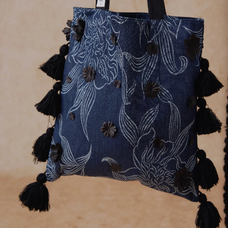 New Chinese Retro Printed Tassel Large Capacity Shoulder Bags Female Denim Canvas Daily Commuter Shoulder Bag for Women