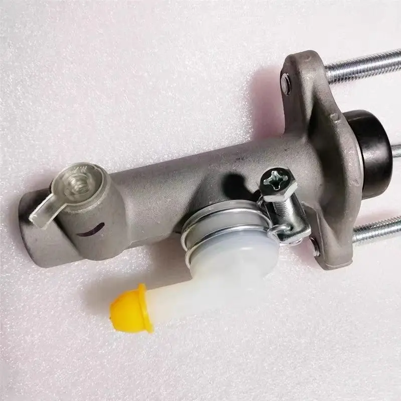 Compatible Clutch Master Cylinder (Hydraulic Clutch Master Cylinder) for Dayun, Dongfeng Yufeng P16 Pickup, Foday Lanfu & Xiongs
