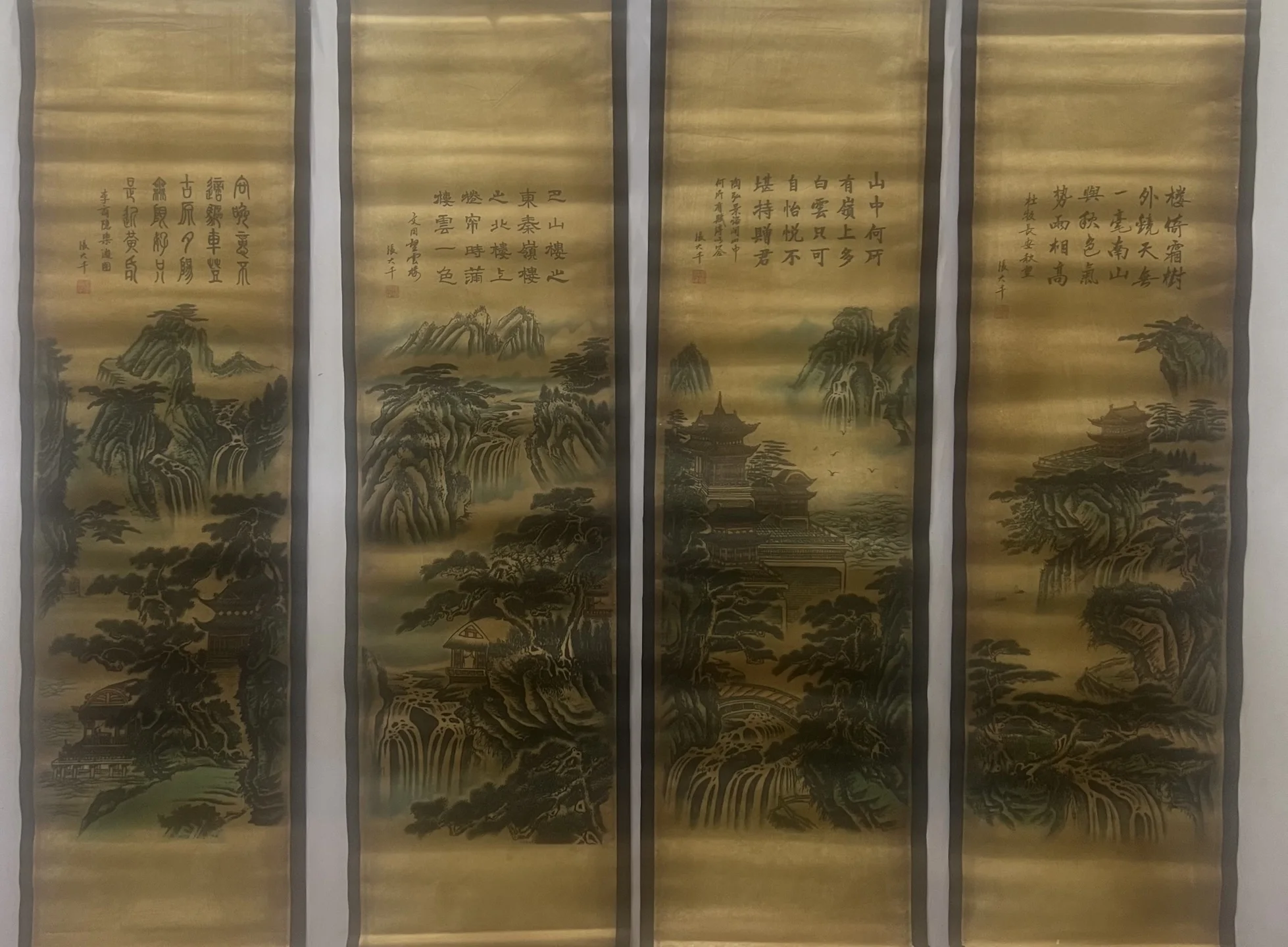 Chinese four-screen home living room decoration hanging painting Zhang Daqian-Wangyun building map