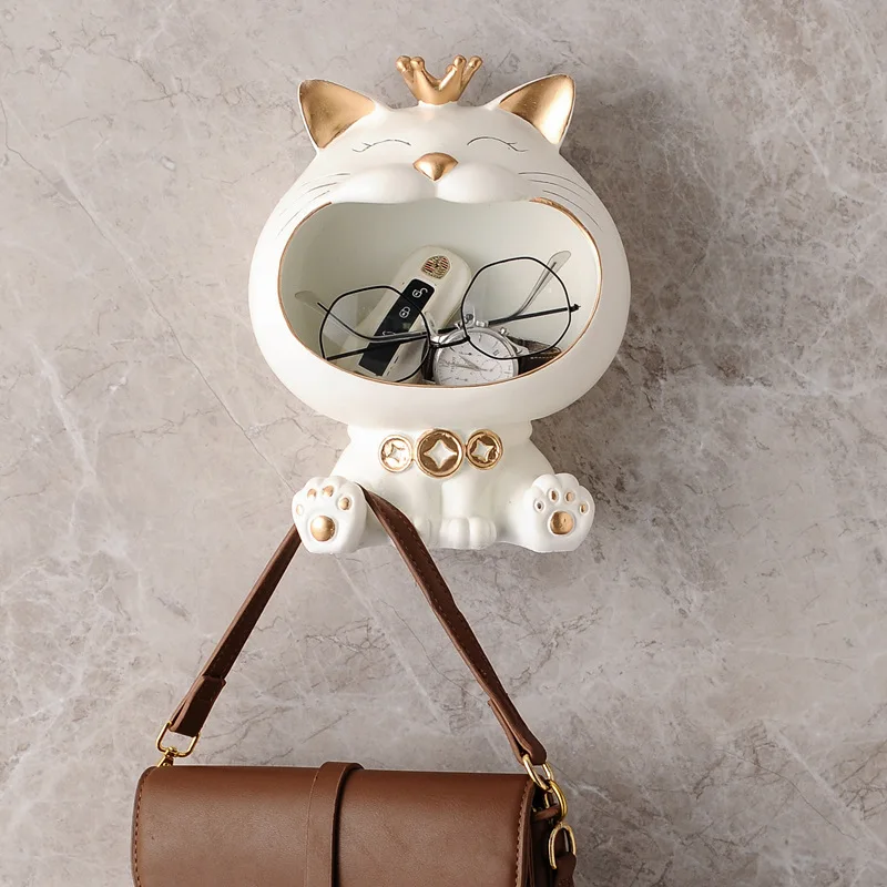 

Lucky cat enters the door and enters the house, wall-mounted mask key ornament storage, entrance decoration creative,
