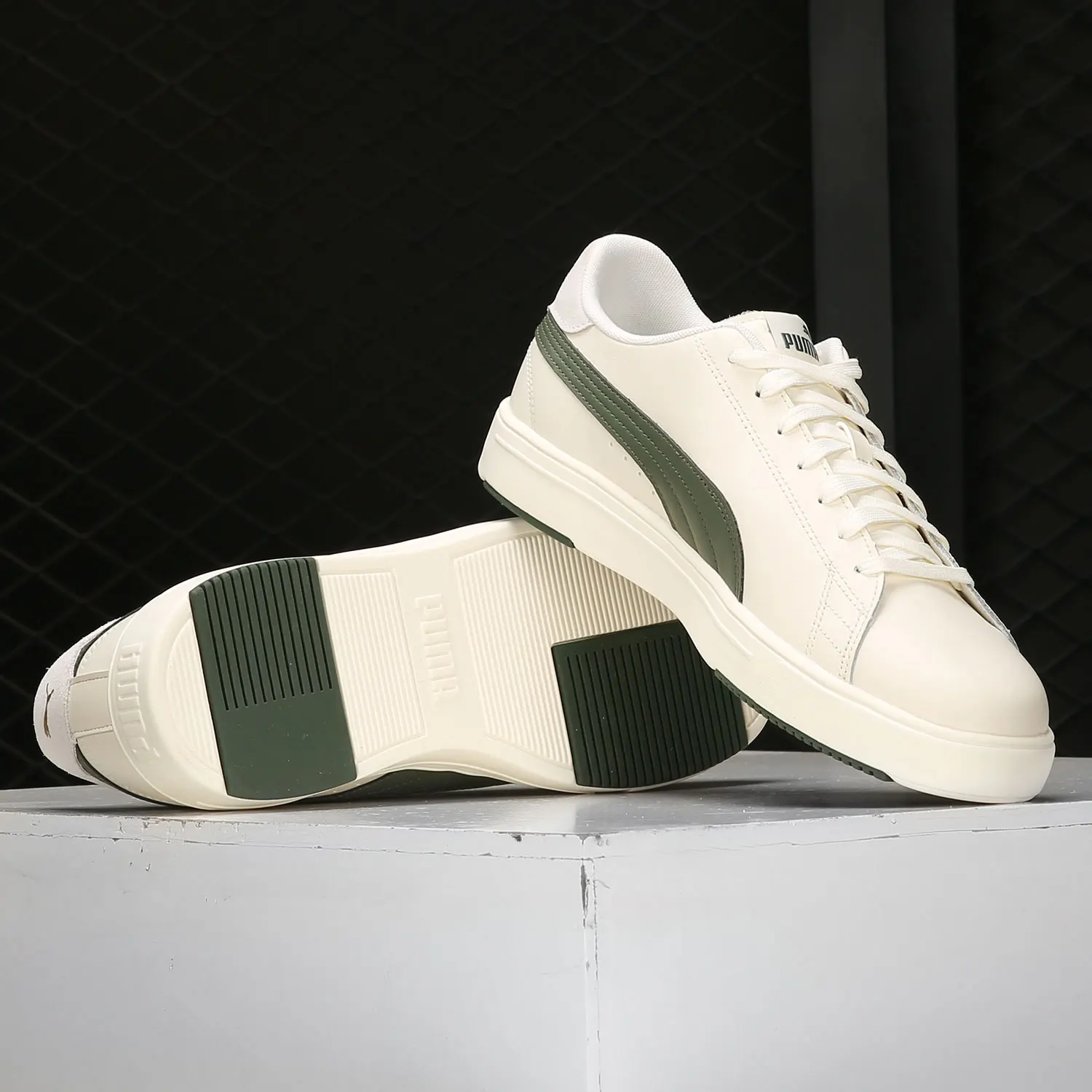 

Puma genuine Serve Pro Lite Unisex Low-Top White Slip-On Shoes 374902-13