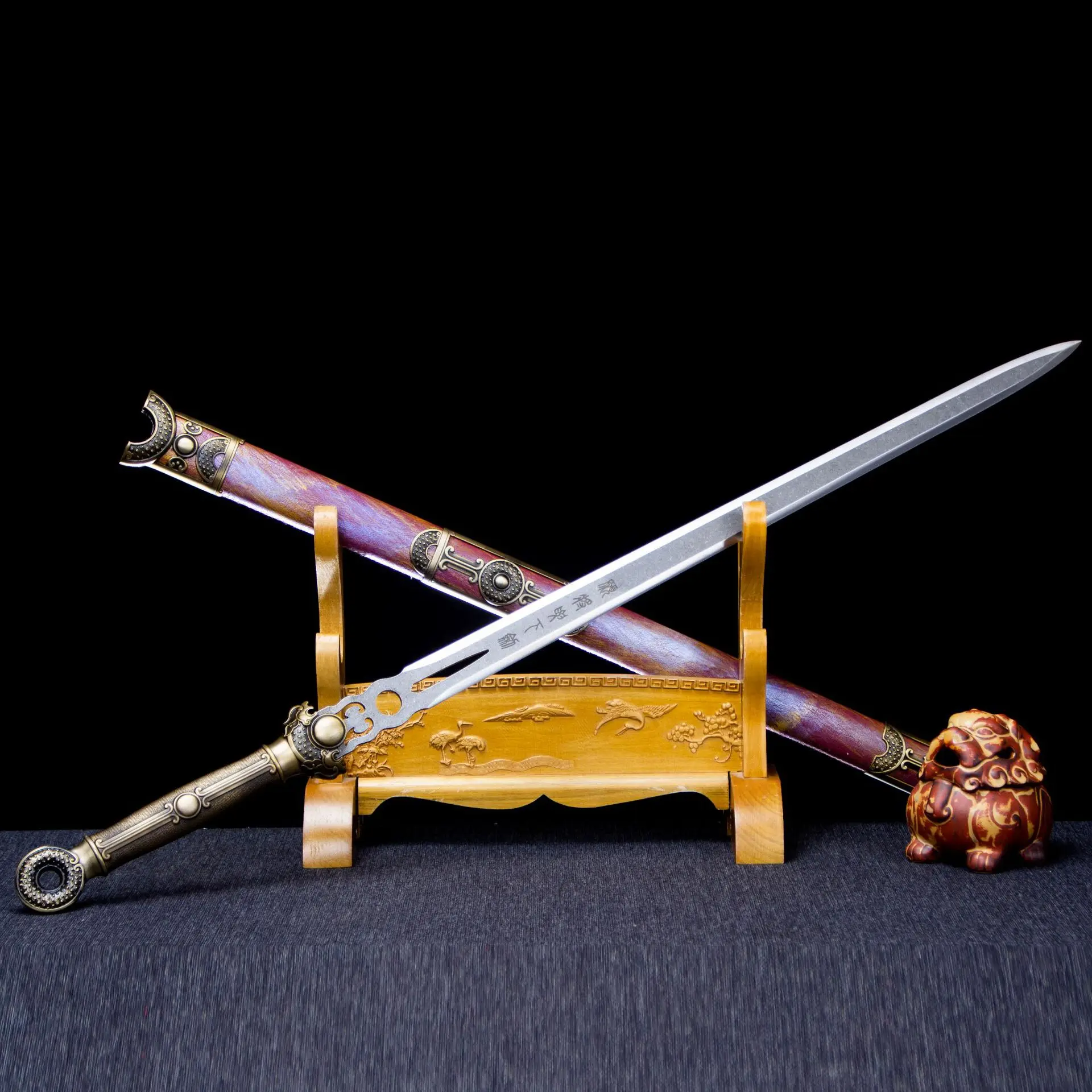 103cm steel material real sword high manganese steel hollow hand-forged Chinese sword sharp sword film and television exercise