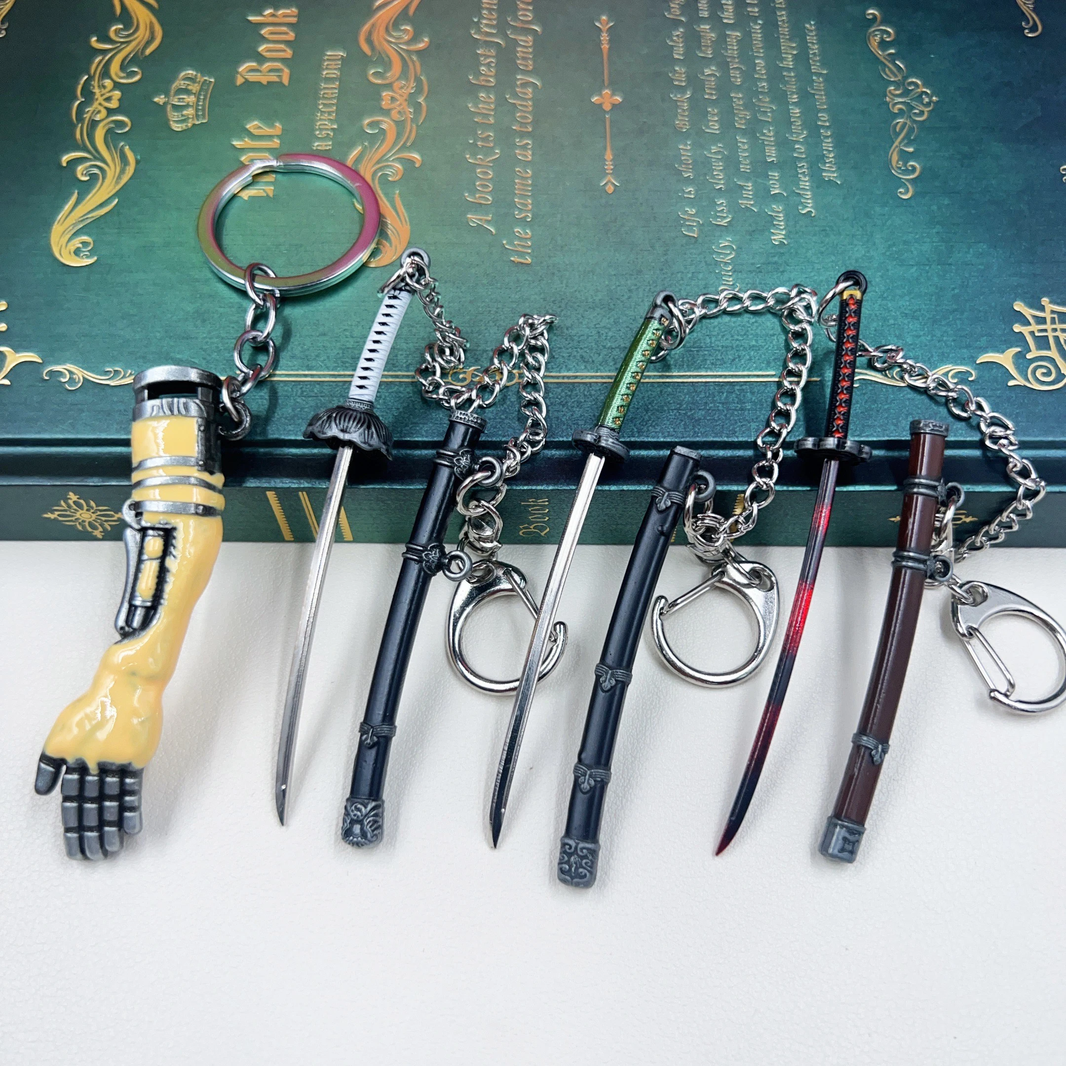 Réplica de la Espada Kusabimaru del Juego Sekiro: Shadows Die Twice, 9 cm, Modelo de Katana Totalmente Metálico, Llavero para Colección de Hombres y Mujeres